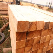 重慶建筑木方廠家 樟子松、白松口料木方條 多種規(guī)格可做